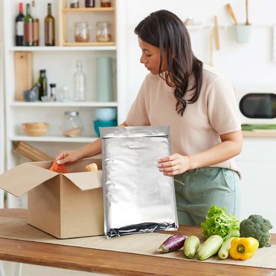 Folium aluminium logam sekali pakai panas dingin termal terisolasi bubble cooler mailers amplop